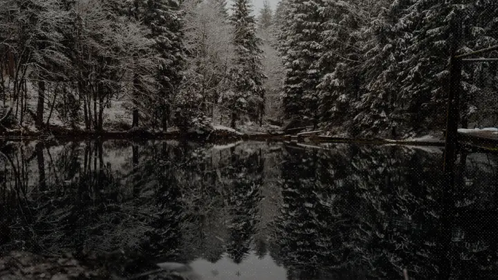 Winter Retreat: 4K slide · blank