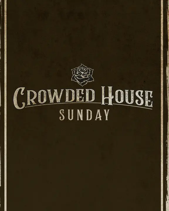 Crowded Sunday: social post