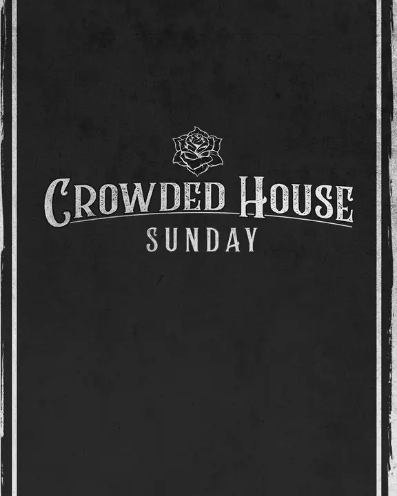 Crowded Sunday: social post